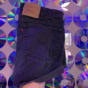 Vintage Levi’s Black Jean Shorts- 34/ 36